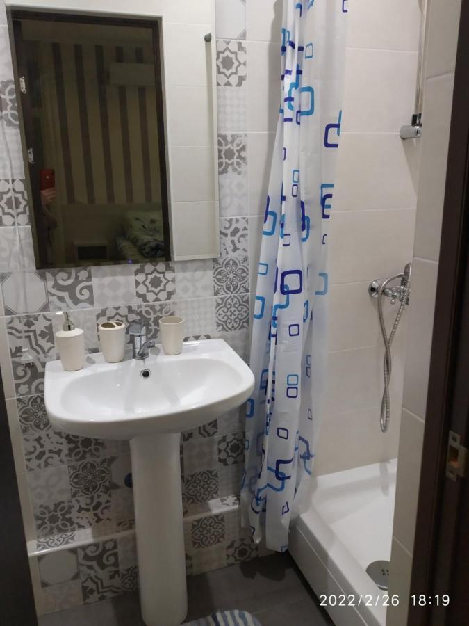 Falesti Hotel Paulina מראה חיצוני תמונה